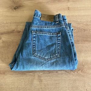 Calvin Klein Women's Easy Fit Sandblast Jeans - Size 4